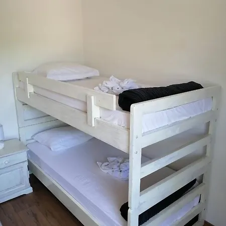 Kate Apartman Postira